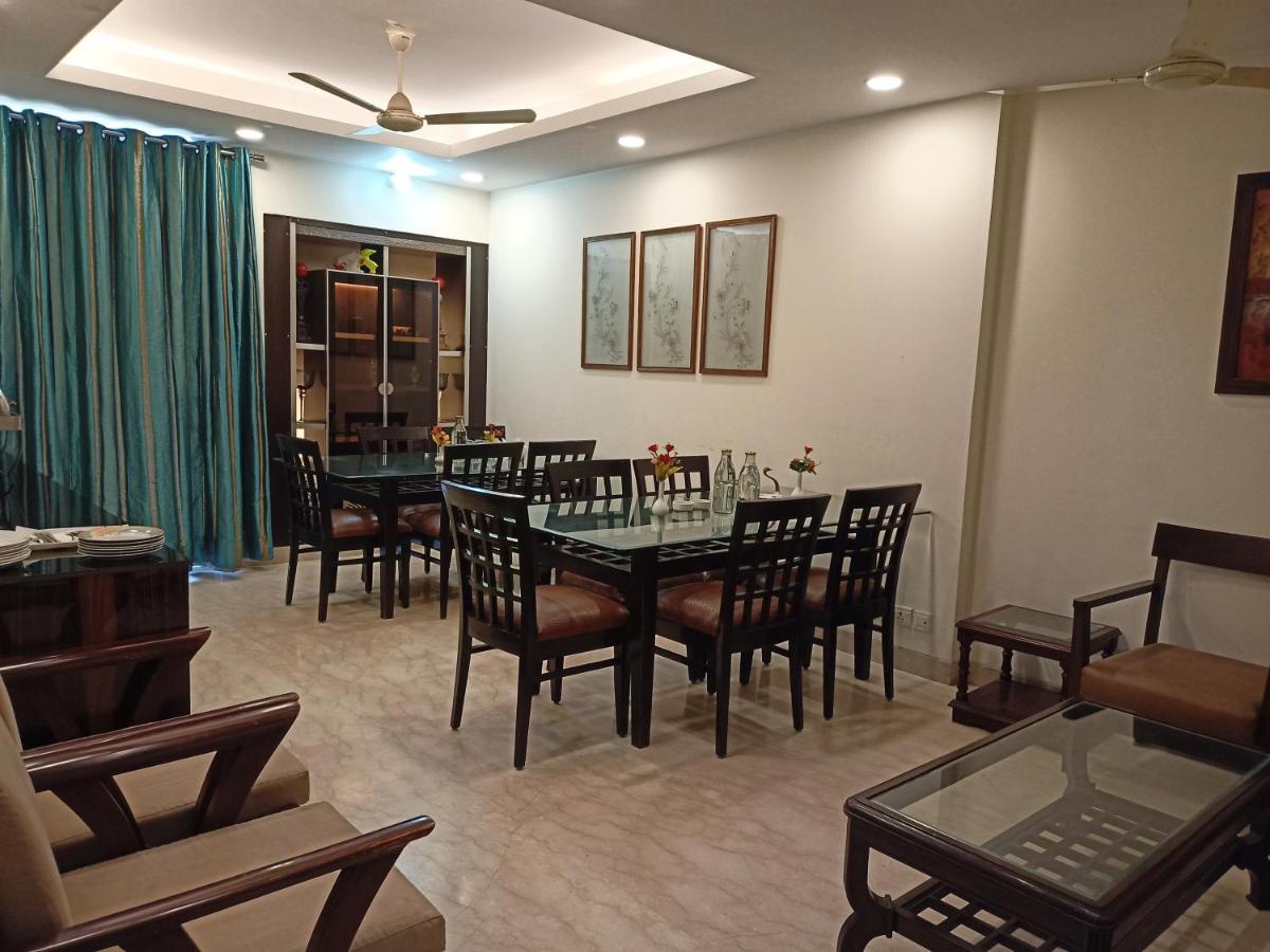 Hermitage By The Cosy Hotels Near Lotus Temple Ню Делхи Екстериор снимка