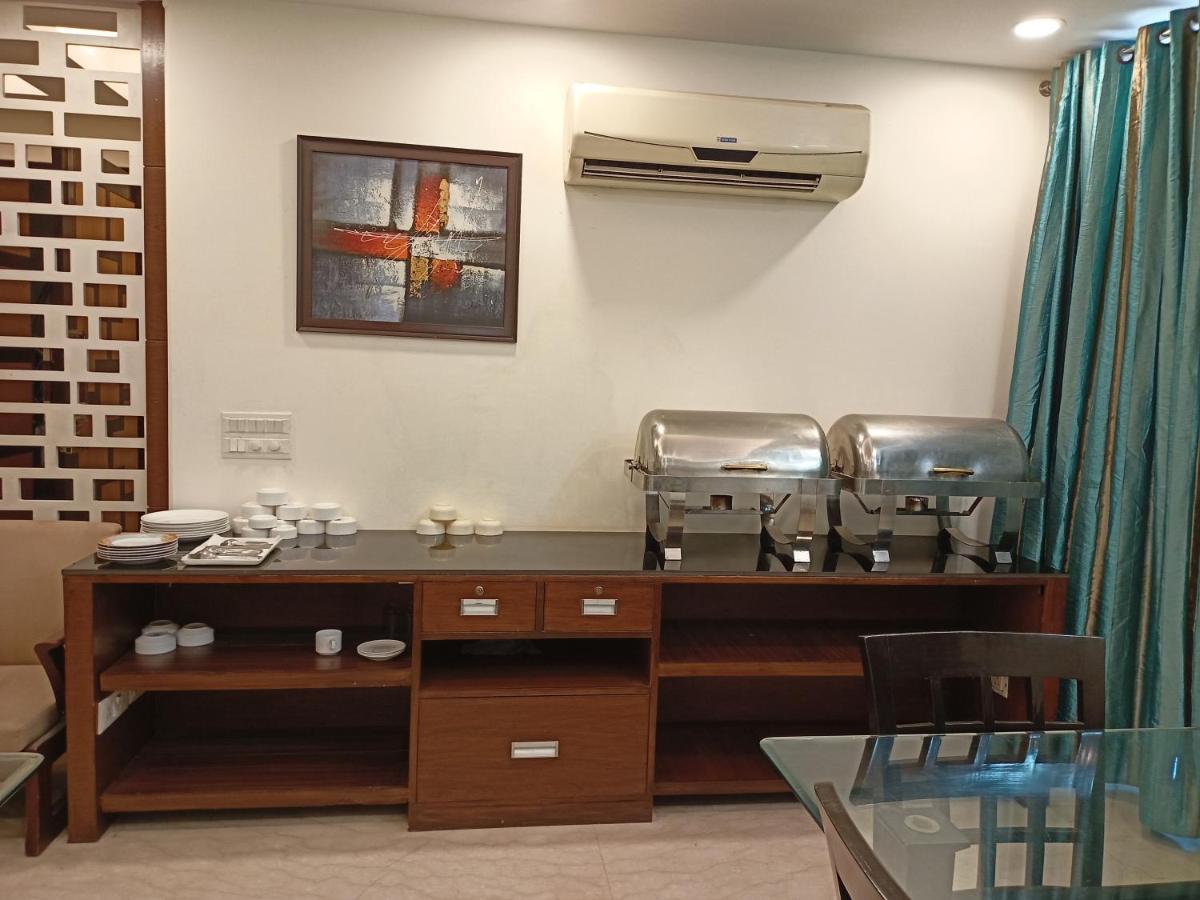 Hermitage By The Cosy Hotels Near Lotus Temple Ню Делхи Екстериор снимка