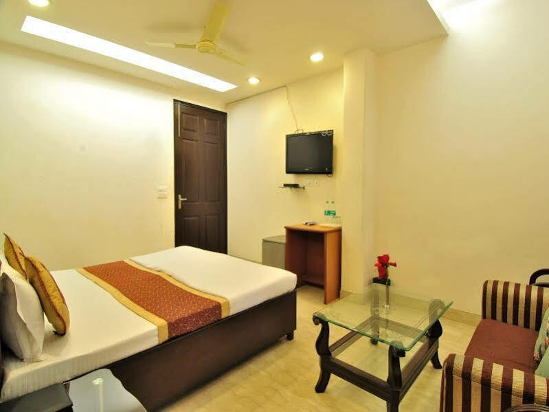 Hermitage By The Cosy Hotels Near Lotus Temple Ню Делхи Екстериор снимка