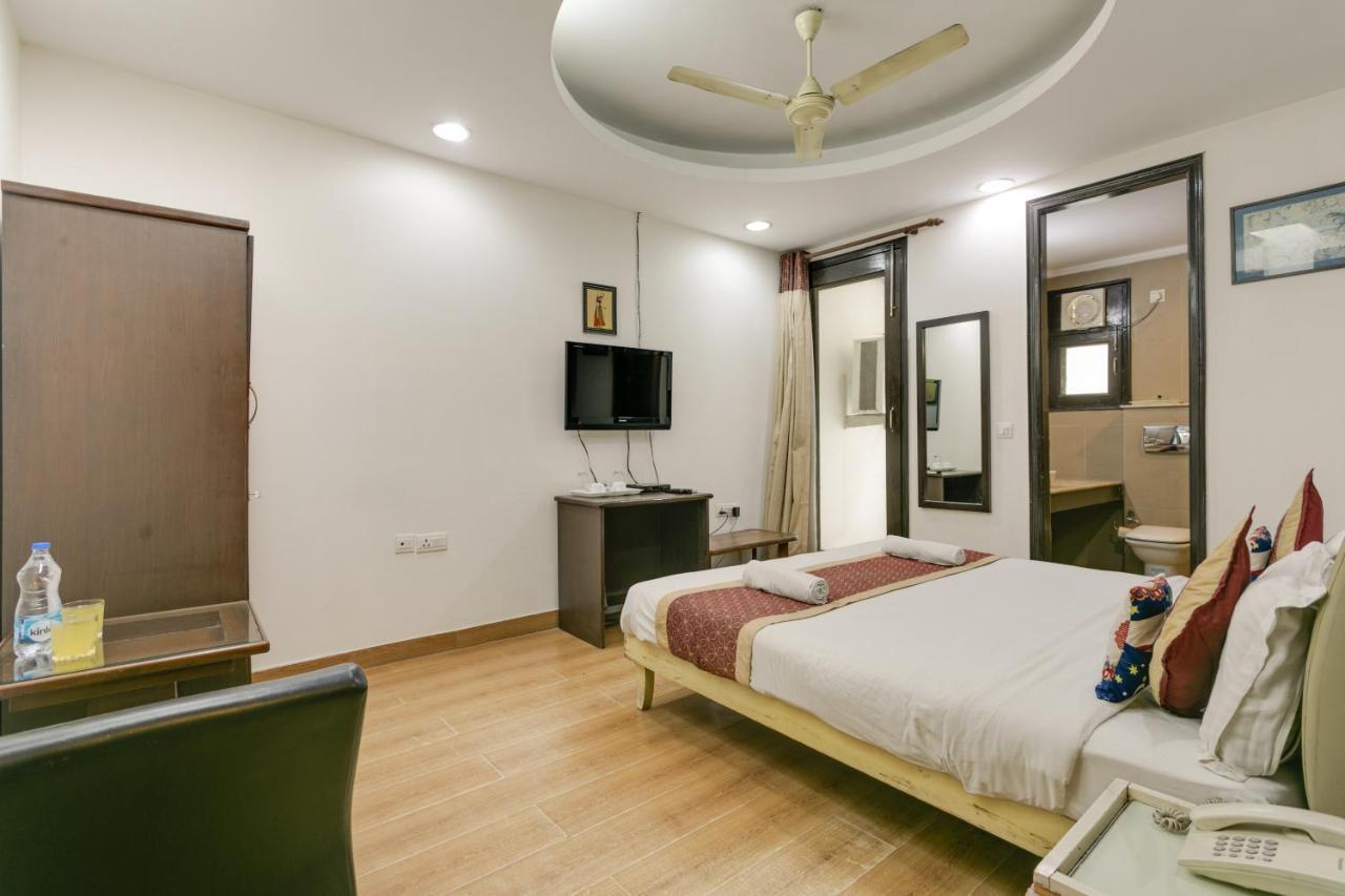Hermitage By The Cosy Hotels Near Lotus Temple Ню Делхи Екстериор снимка