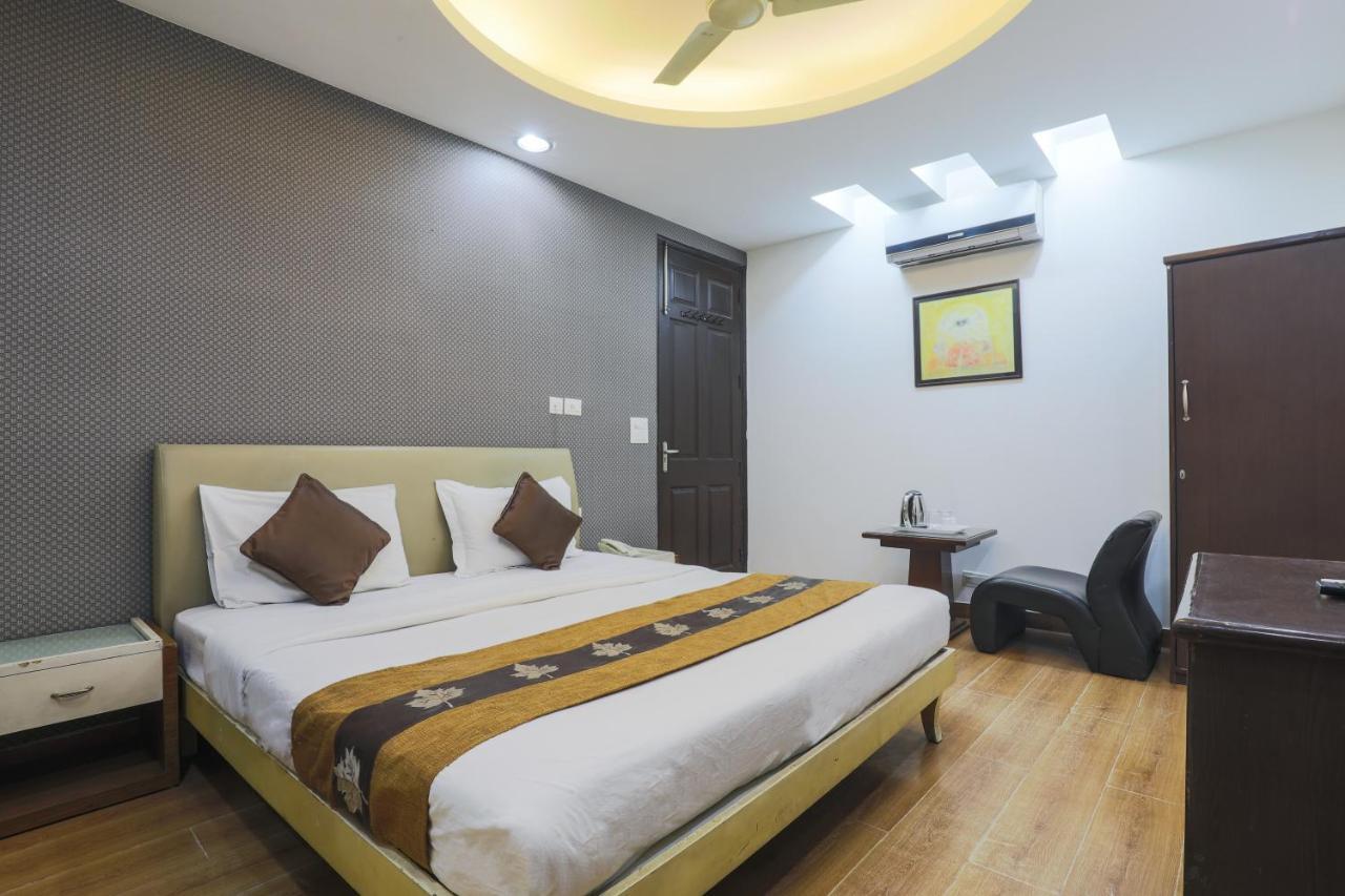 Hermitage By The Cosy Hotels Near Lotus Temple Ню Делхи Екстериор снимка